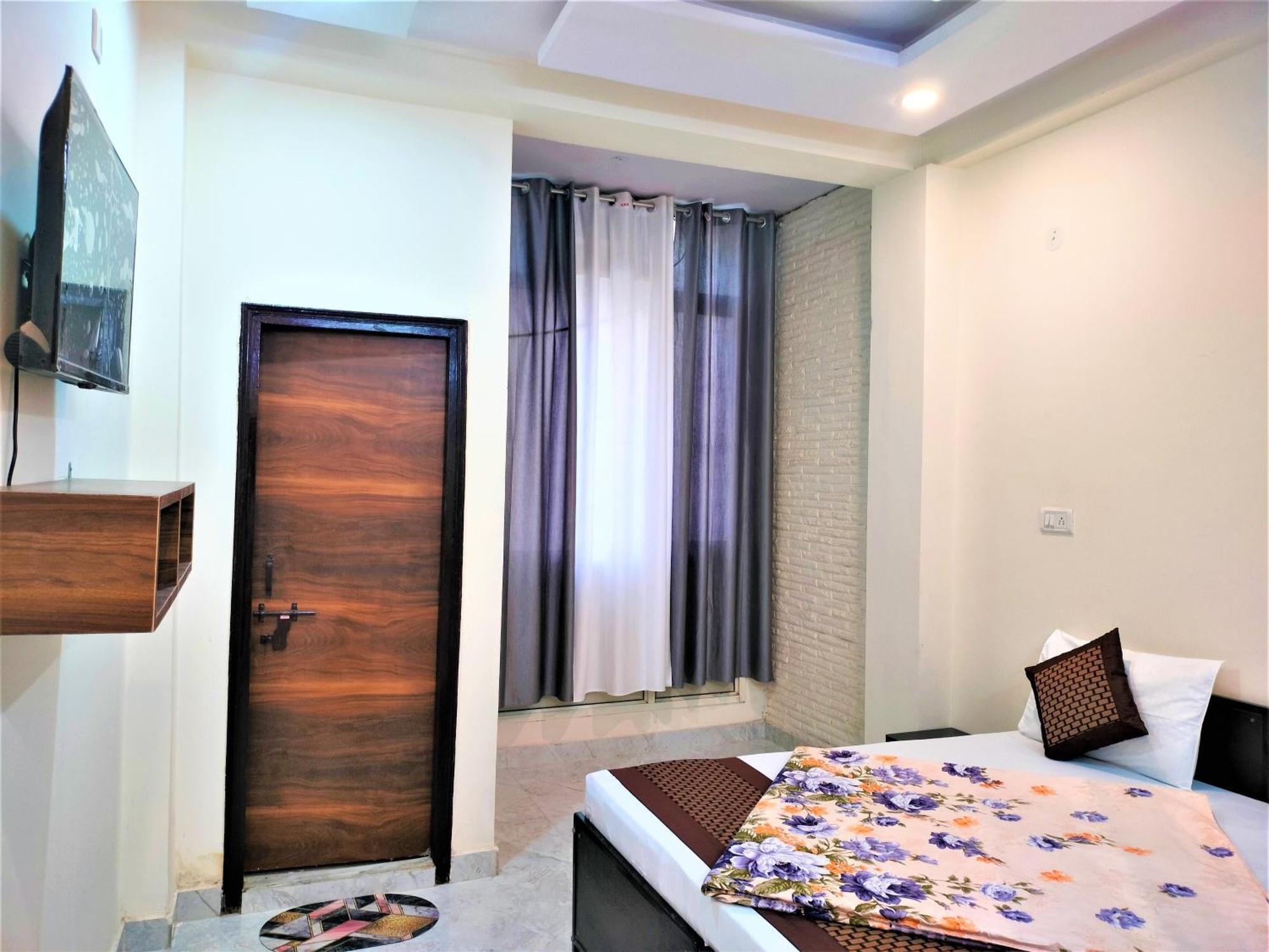 Hotel Comfort Hotel,new Delhi Mayur Vihar Noida 3*