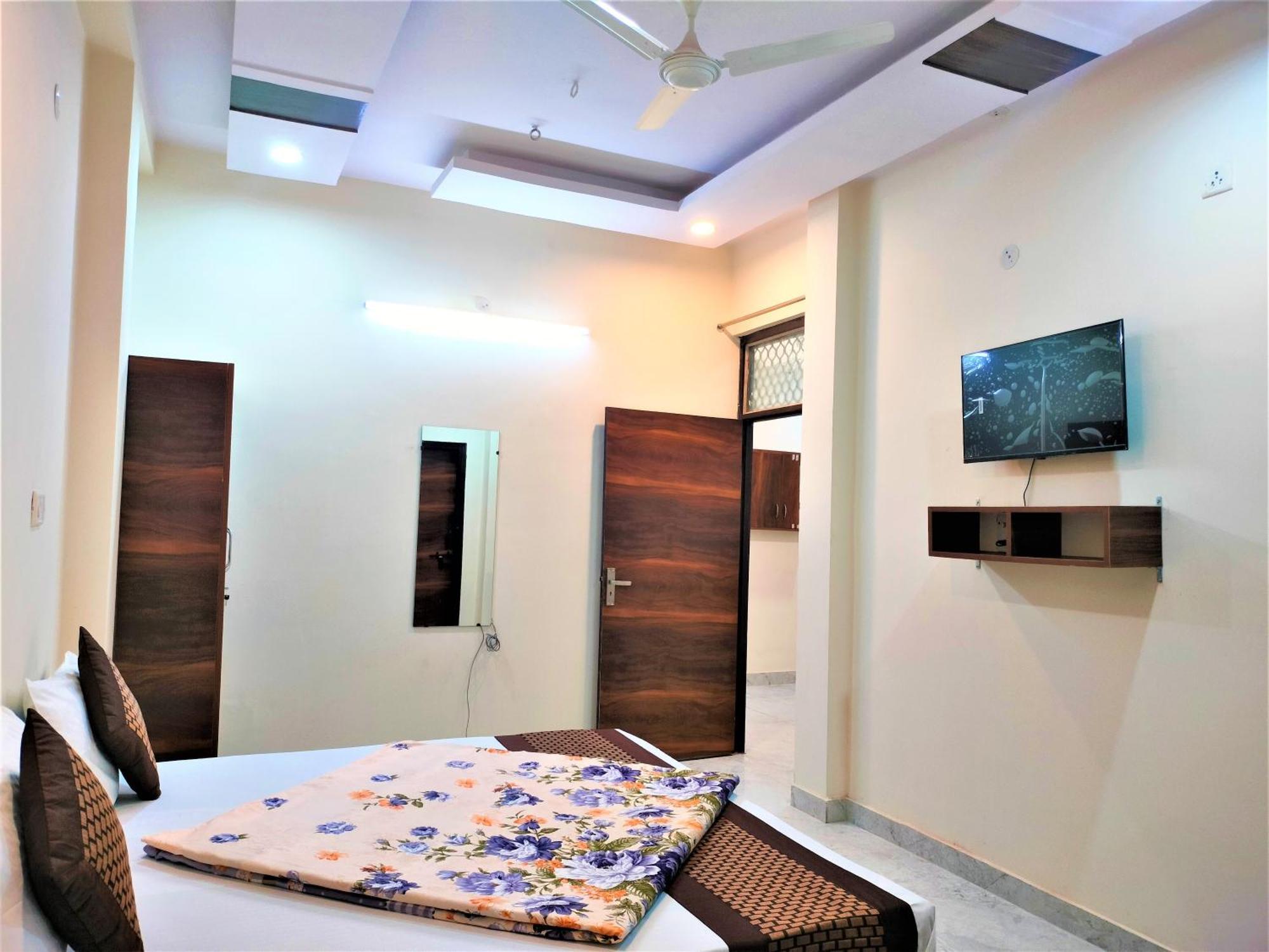 Comfort Hotel,new Delhi Mayur Vihar Noida