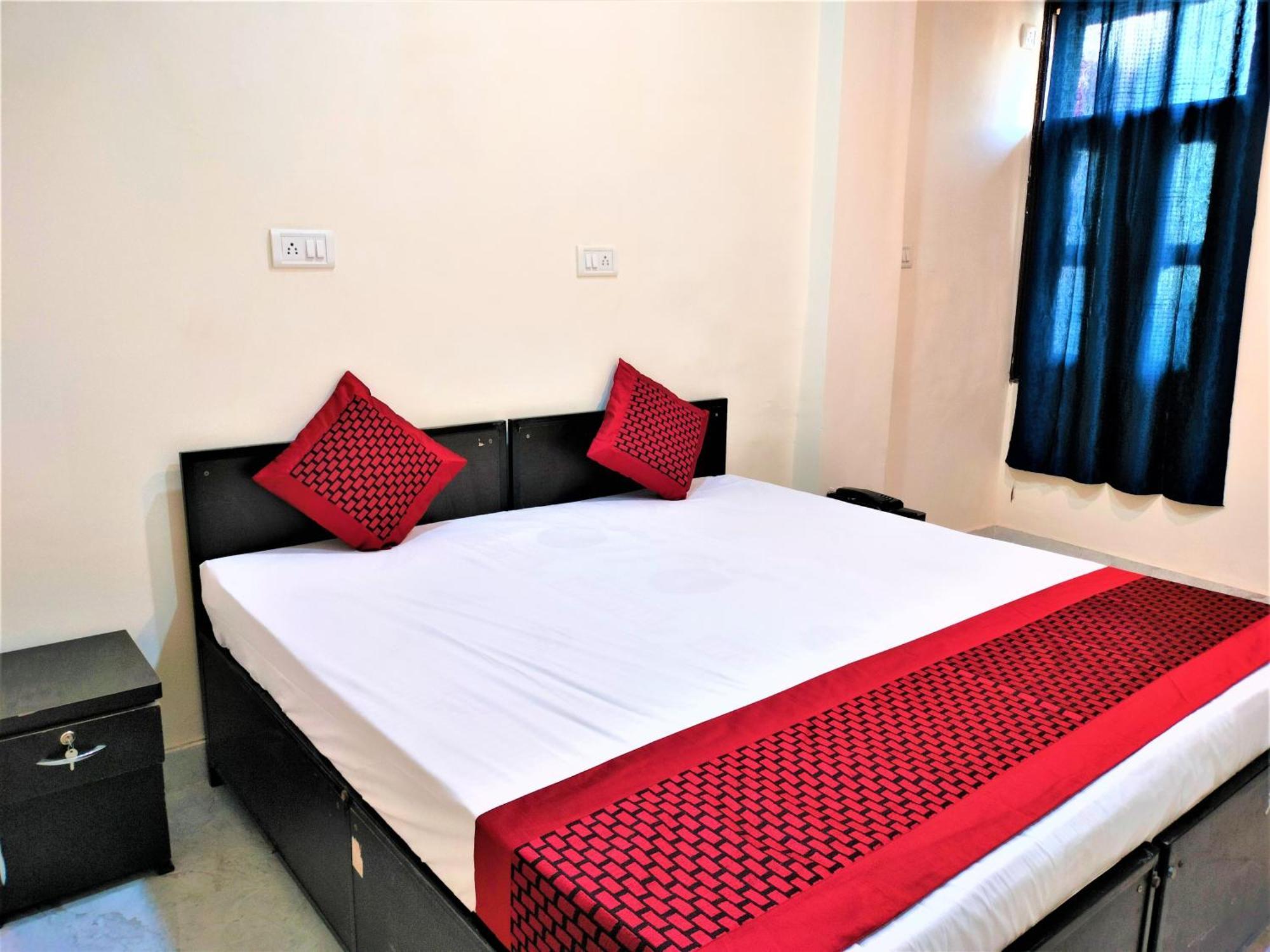 Comfort Hotel,new Delhi Mayur Vihar Noida Hotel