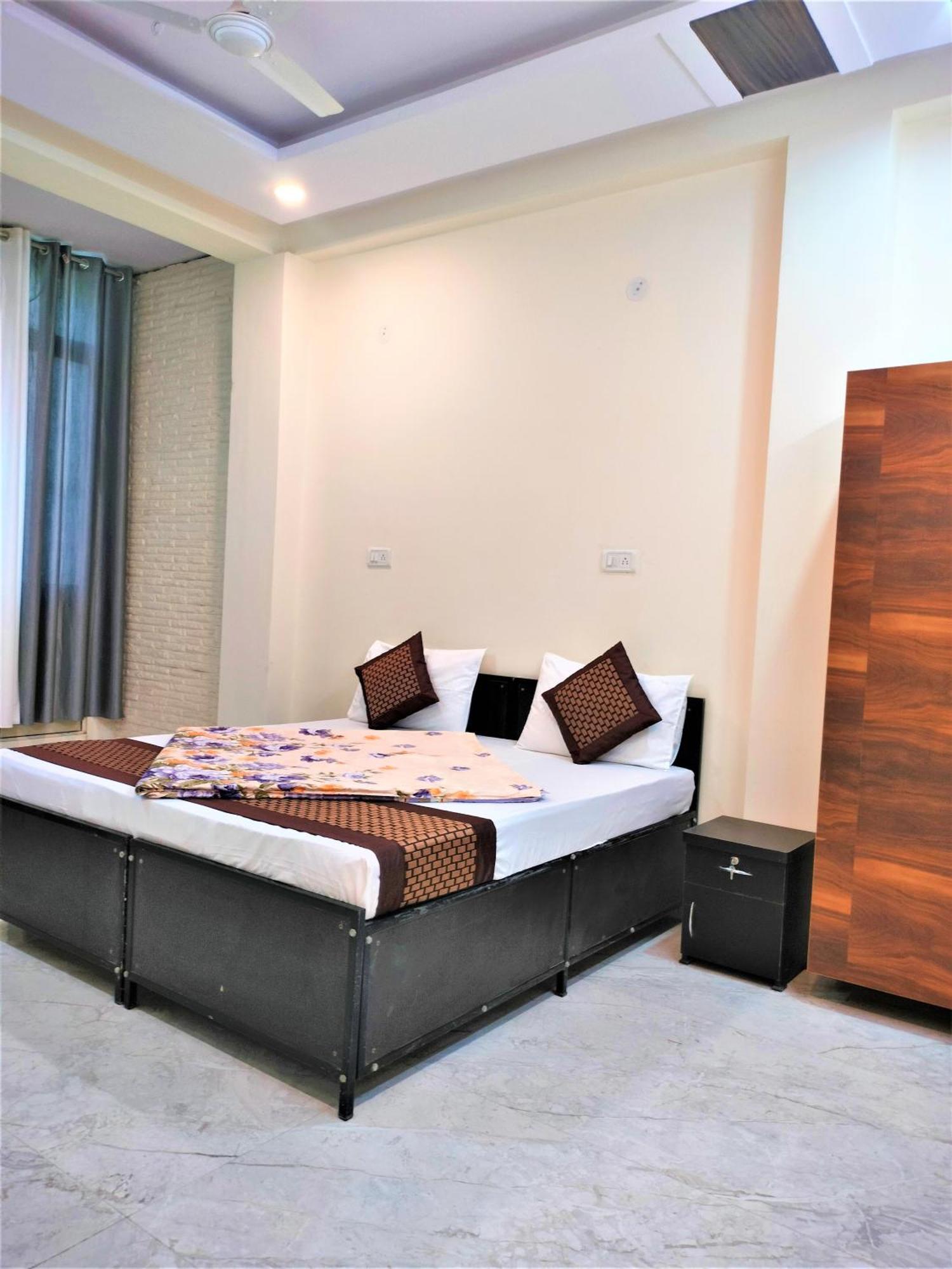 Hotel Comfort Hotel,new Delhi Mayur Vihar Noida 3*