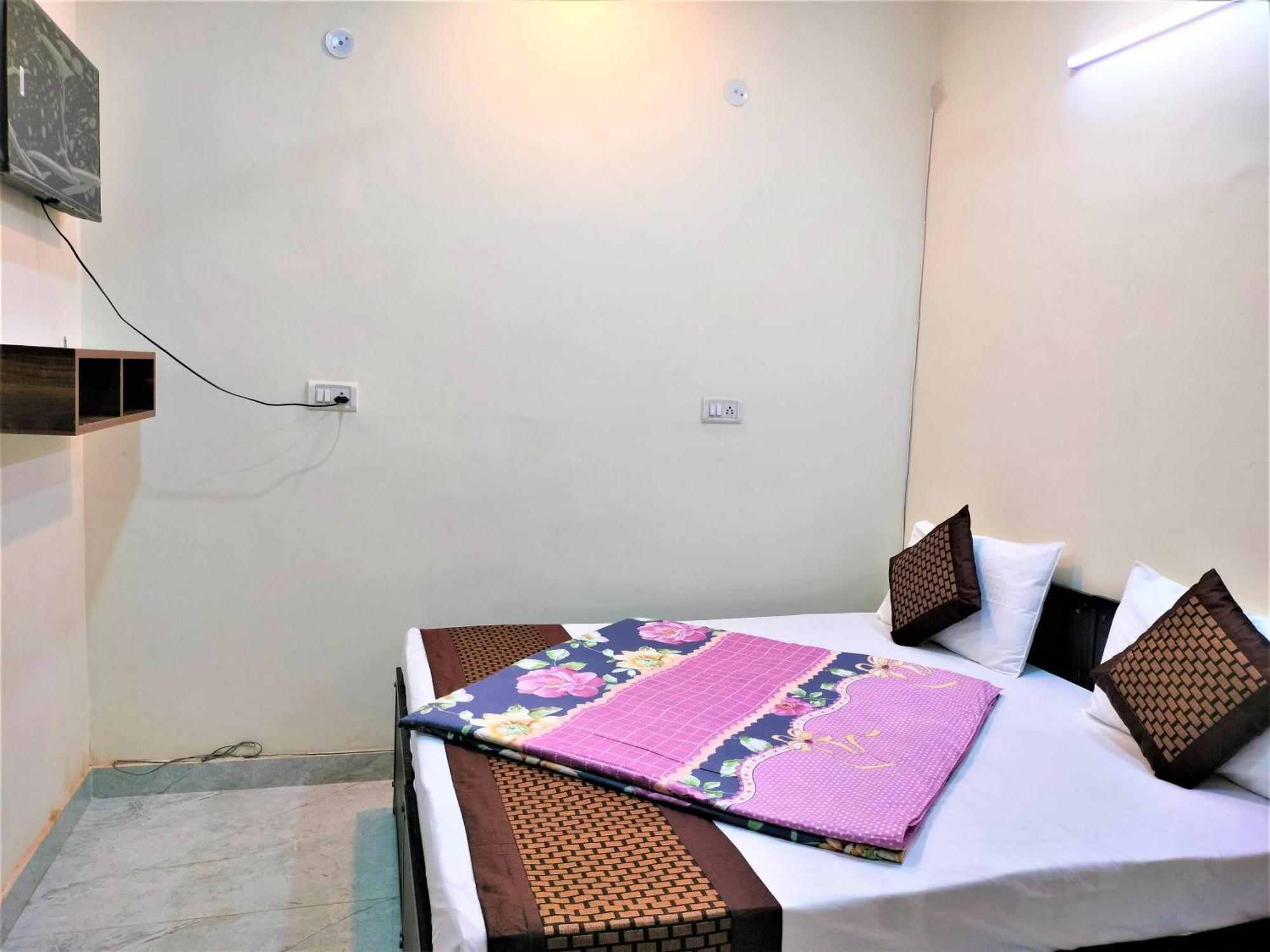 Comfort Hotel,new Delhi Mayur Vihar Noida New Delhi